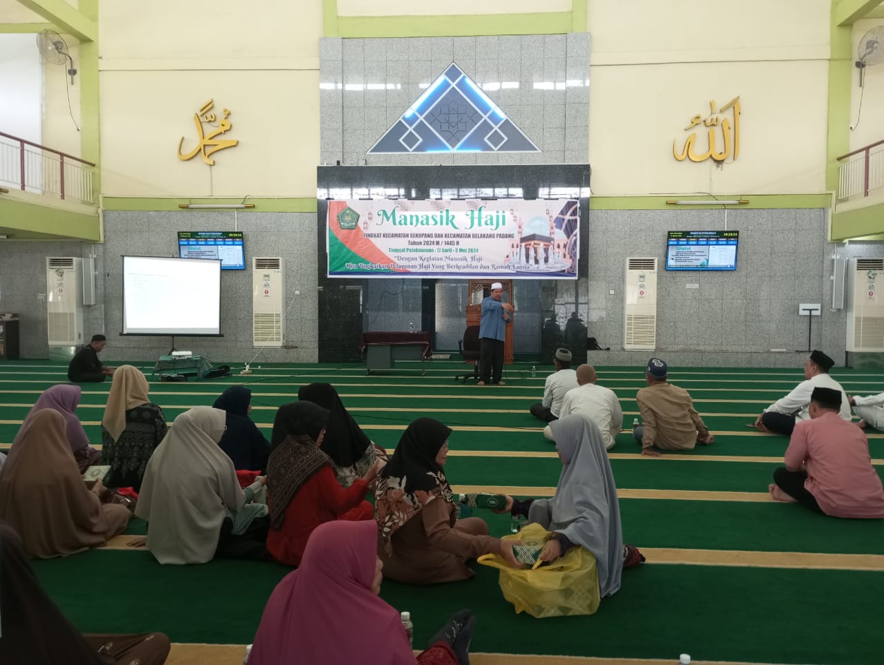 Zulkarnain Beri Materi Pada Kegiatan Manasik Haji Tingkat Kecamatan Sekupang dan Belakang Padang