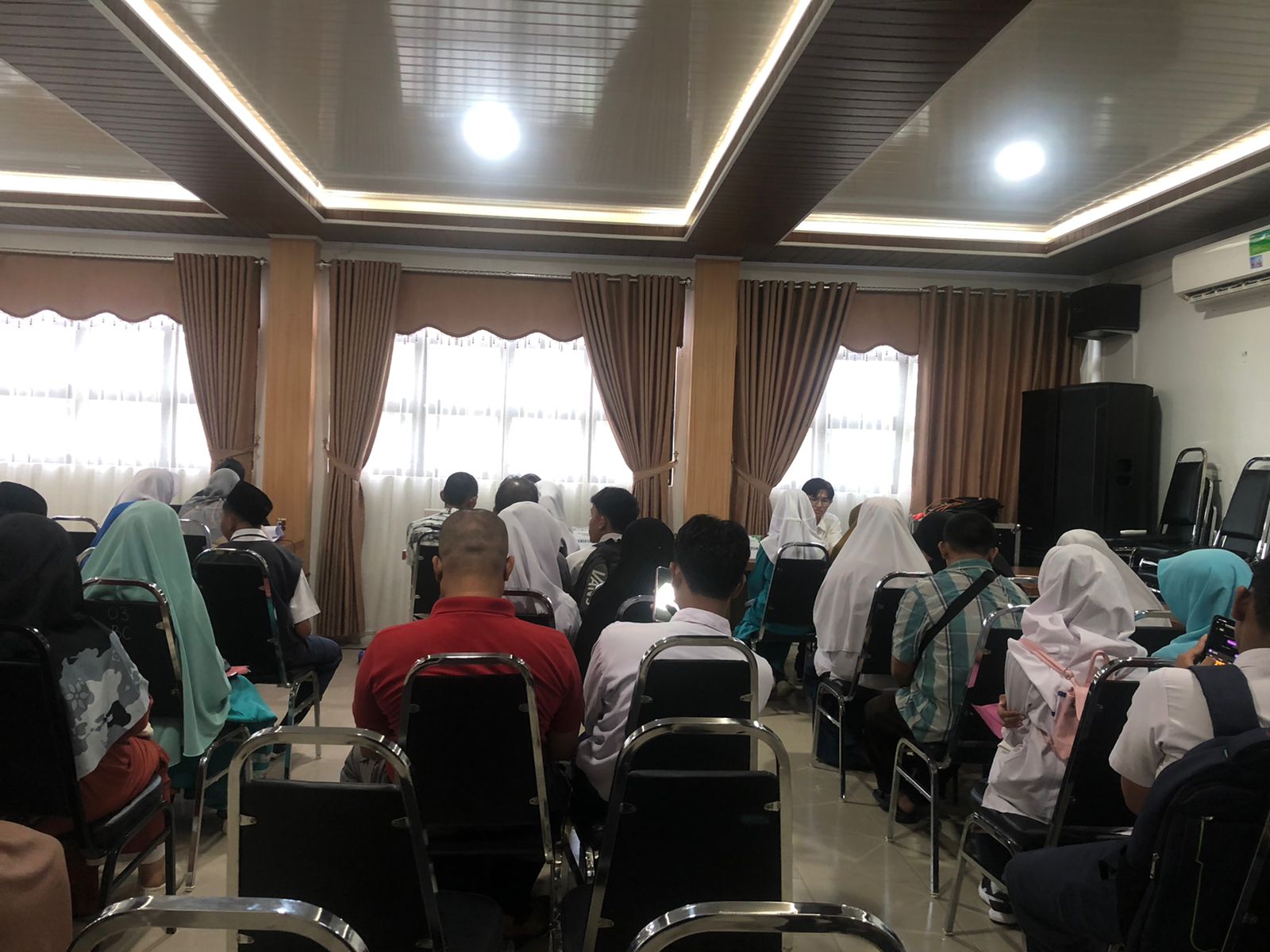 MAN Batam Sukses Gelar Daftar Ulang Jalur Reguler Hari Pertama