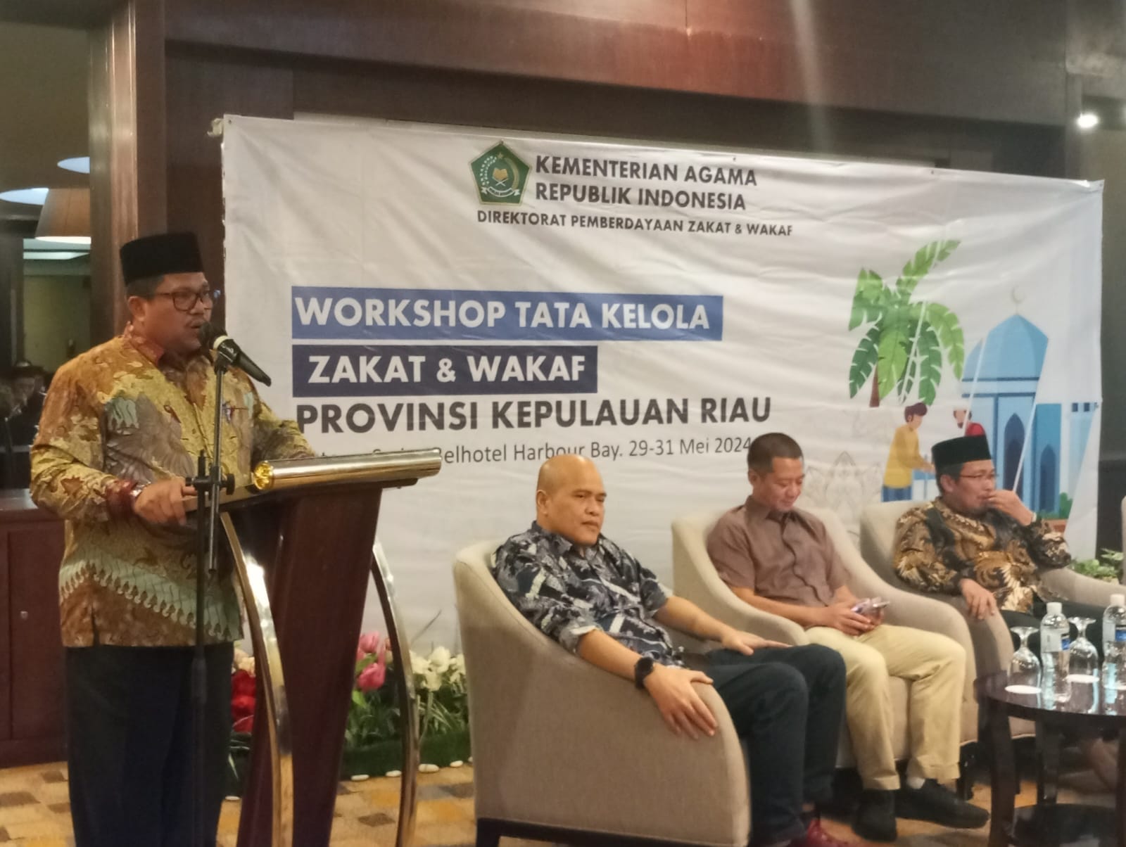 Kakankemenag Kota Batam Hadiri dan Ikuti Workshop Tata Kelola Zakat dan Wakaf Provinsi Kepri
