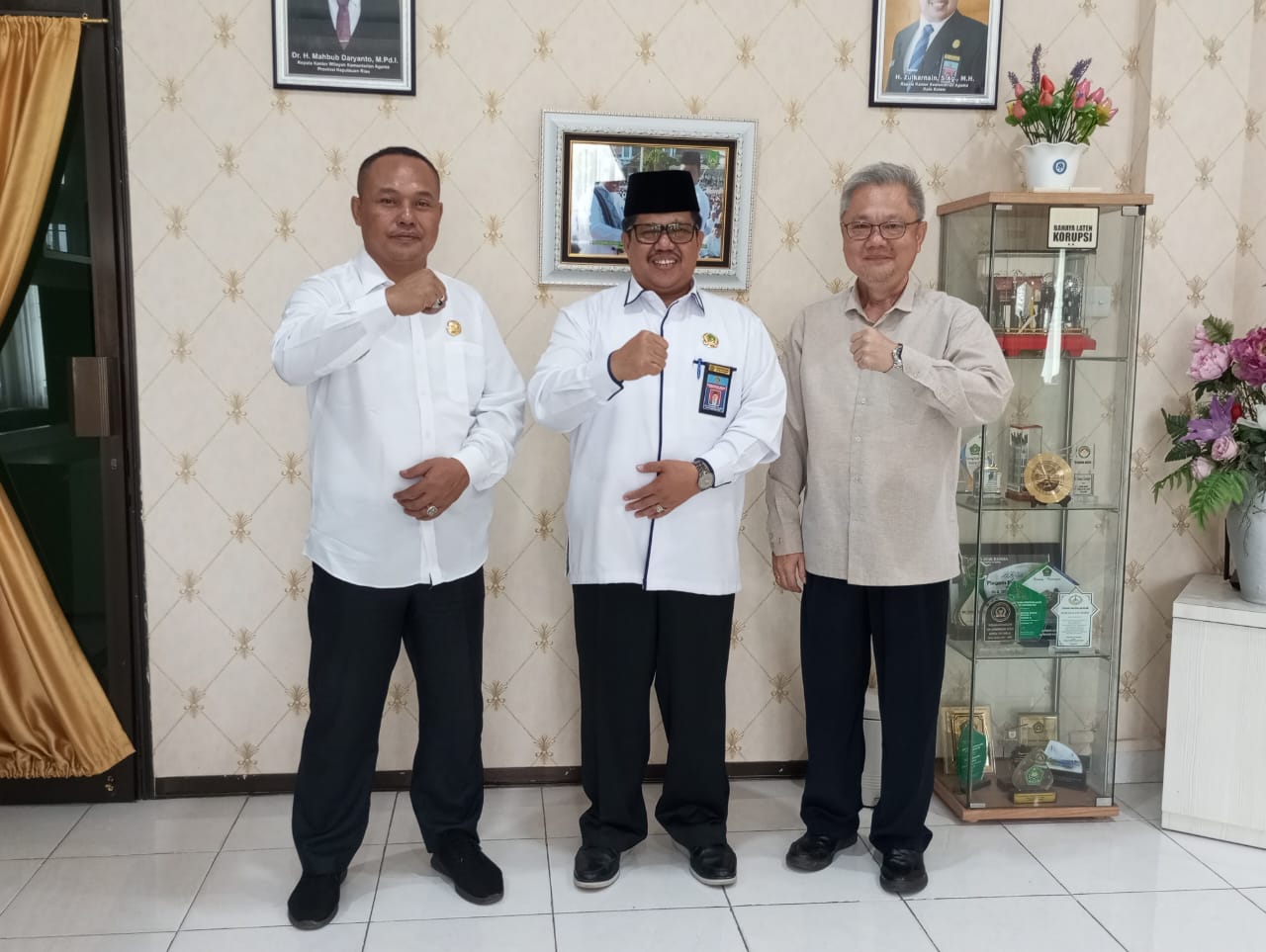 Jelang Gelaran Darmasanti Waisak 2568 BE Tahun 2024, Permabudhi Silaturahmi ke Kakankemenag Kota Batam