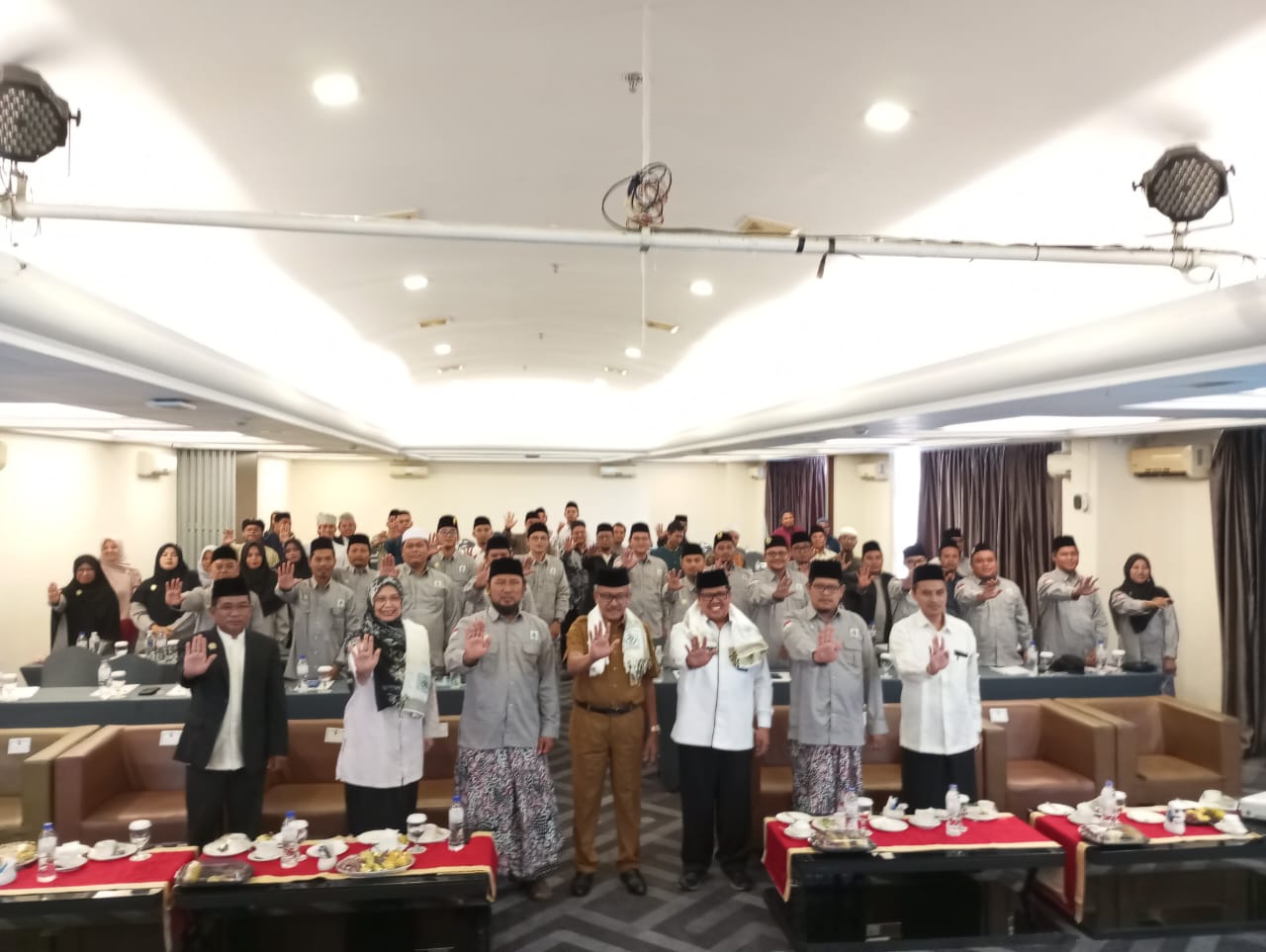 Zulkarnain Lantik Pengurus Forum Komunikasi Pondok Pesantren (FKPP) Kota Batam Masa Bhakti 2024-2028