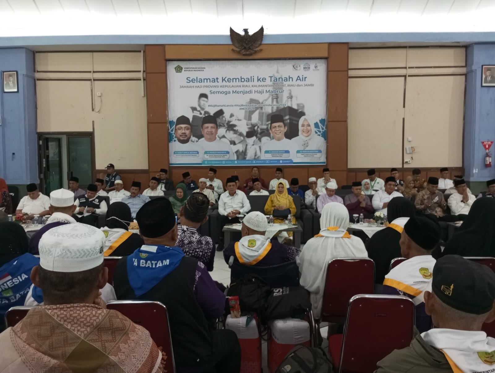 Jamaah Haji Kloter 1 Debarkasi Batam Tiba di Asrama Haji Batam Center