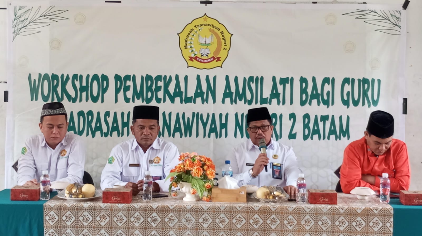 Kakankemenag Kota Batam, Zulkarnain, Buka Workshop Pembekalan Amsilati Bagi Guru MTsN 2 Batam