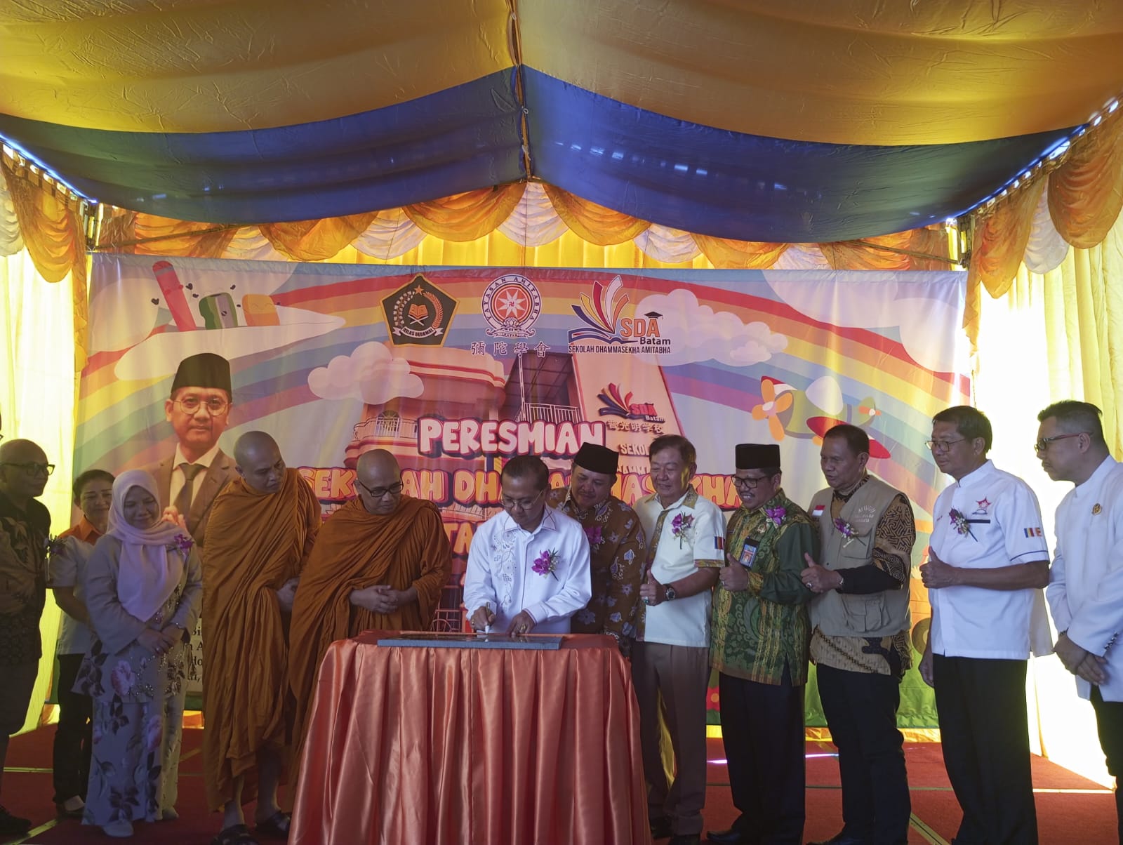 Dirjen Bimas Buddha Resmikan Sekolah Dhammasekha Amitabha Batam 