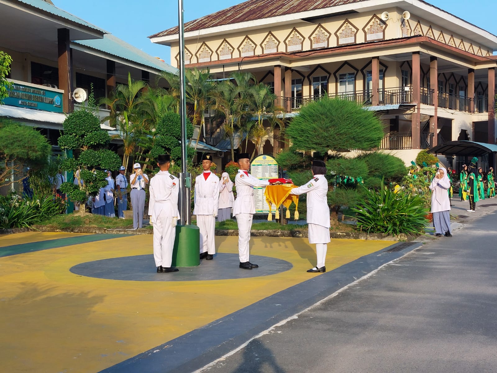 Sambut Ajaran Baru, MAN Batam Gelar Upacara Bendera dan MATSAMA