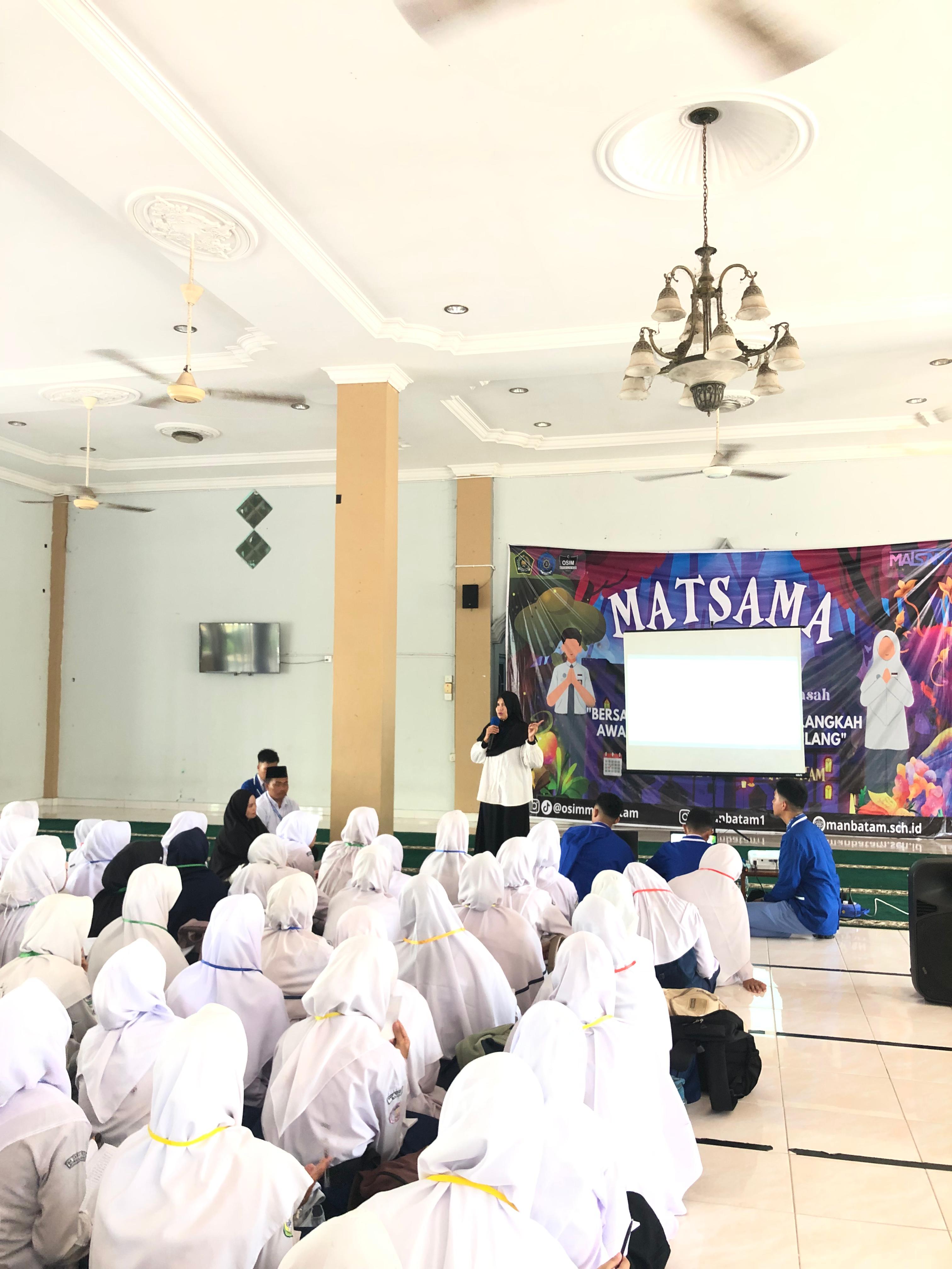 Kepala MAN Batam Sukses Sampaikan Materi Wiyata Mandala Kepada Peserta MATSAMA