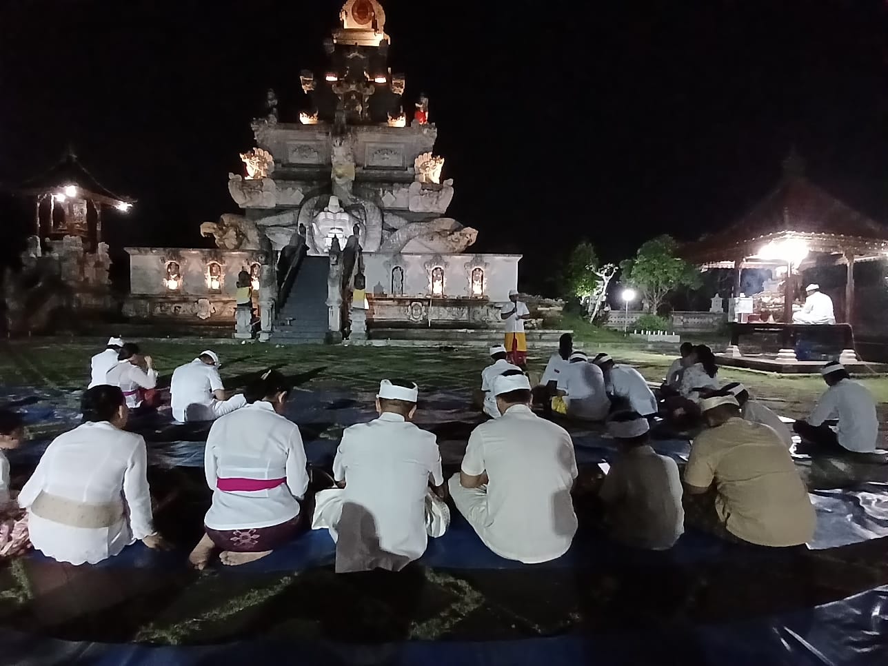 Rayakan Pager Wesi, Made Karmawan : Waspada Judi Online dan Bunuh Diri