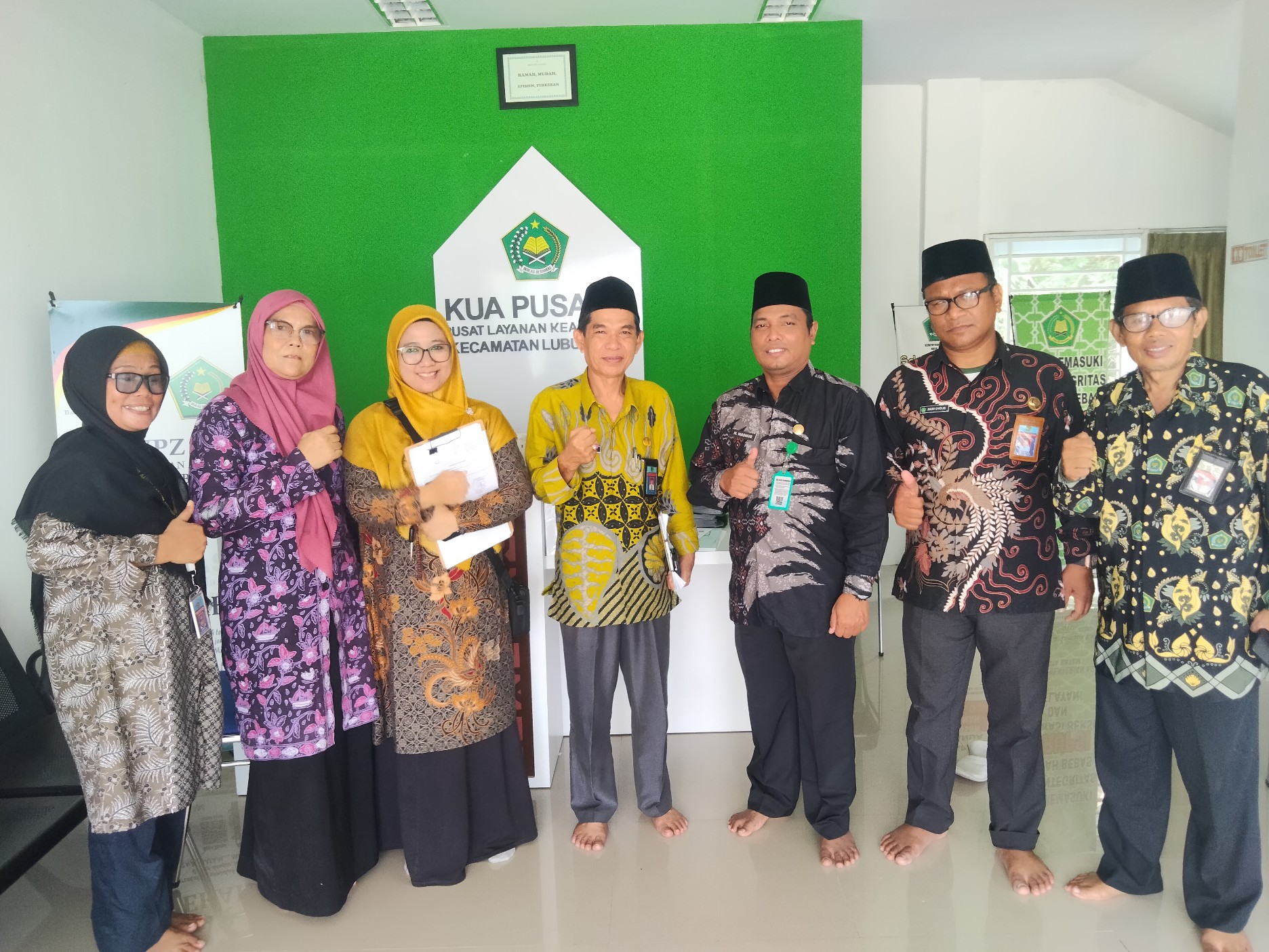 Kunjungi KUA, Bimas Islam Kankemenag Kota Batam Berikan Pembinaan dan Pengawasan BOP dan NR