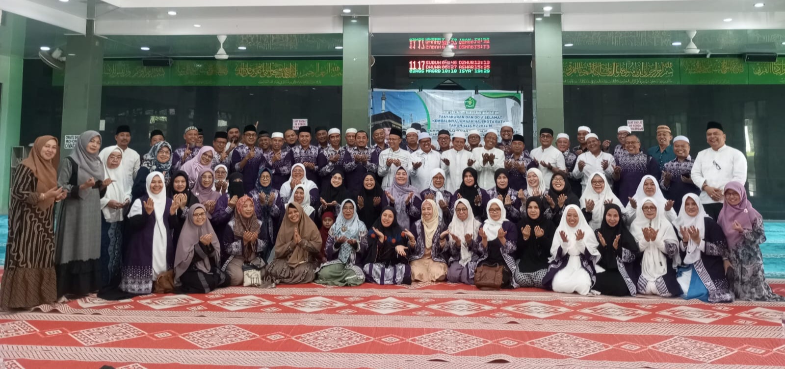 Zulkarnain Beri Tausiyah Pada Tasyakuran Dan Do'a Selamat Kembalinya Jamaah Haji Kota Batam Tahun 1445 H/2024 M