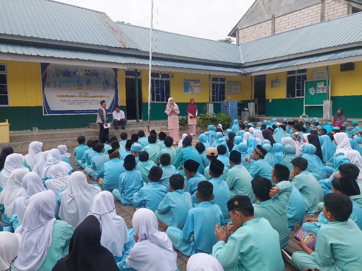 Pengawas PAI Kankemenag Kota Batam Lakukan Pembinaan Budi Pekerti 