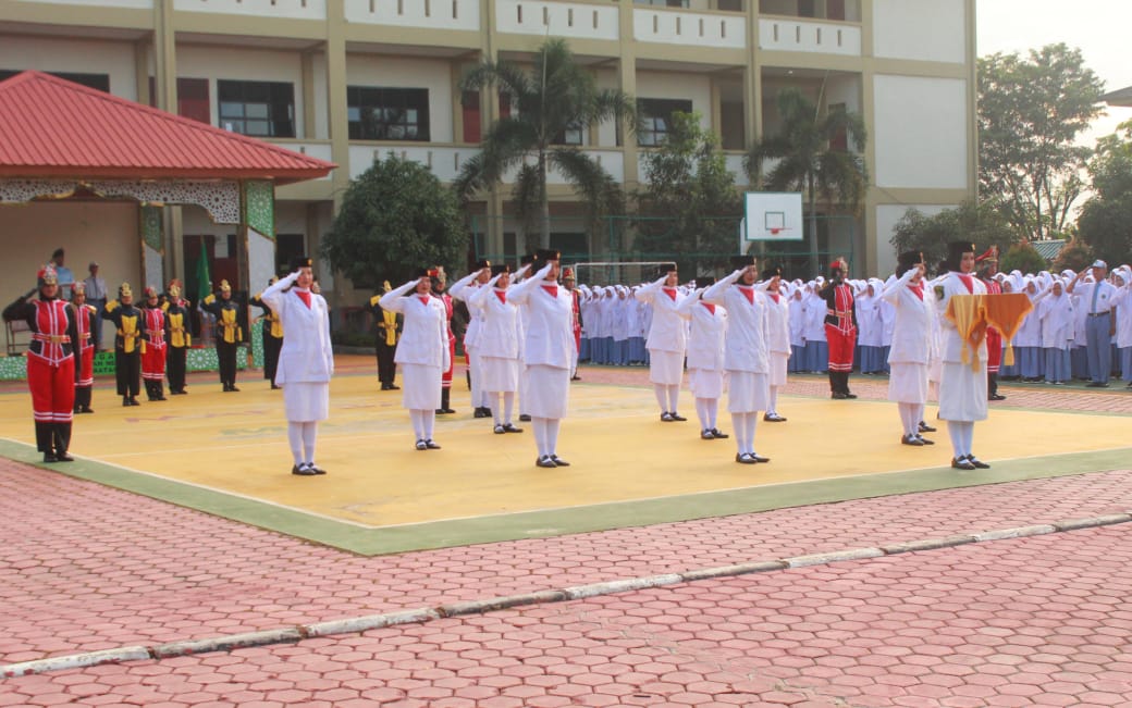 MAN Batam Laksanakan Upacara Peringatan HUT RI Ke-79