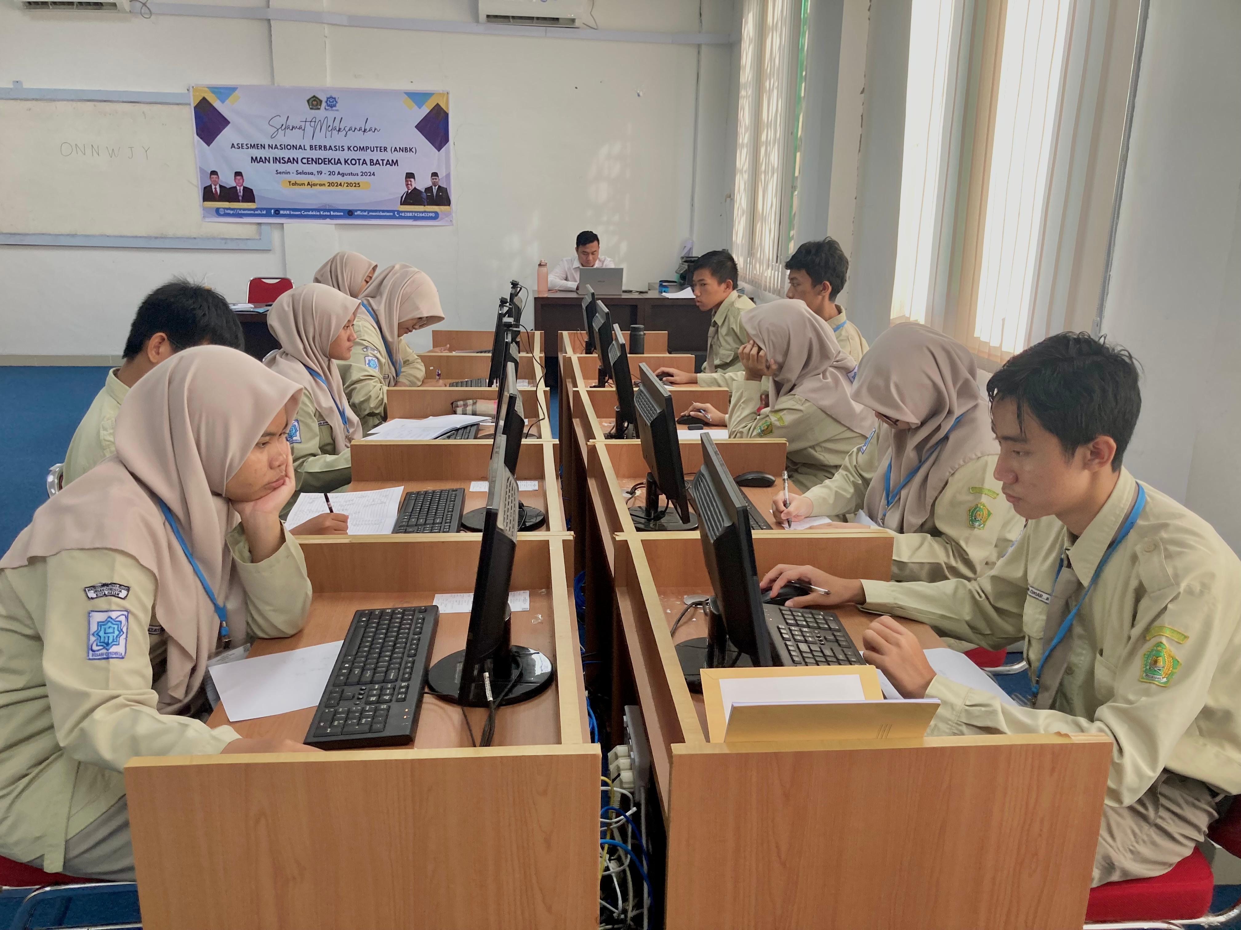 MAN IC Batam Sukses Laksanakan ANBK 2024