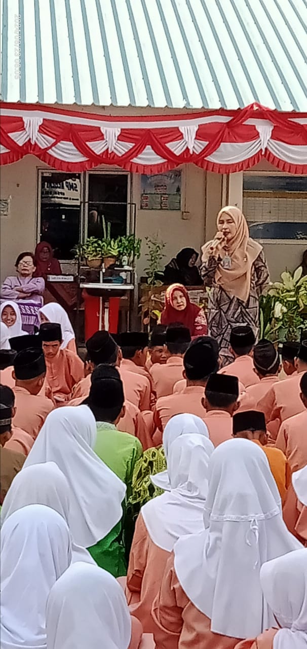 Pembinaan Budi Pekerti di SMPN 61 Batam, Pengawas PAIS Sampaikan Bagaimana Akhlak Terhadap Ayat-ayat Alquran