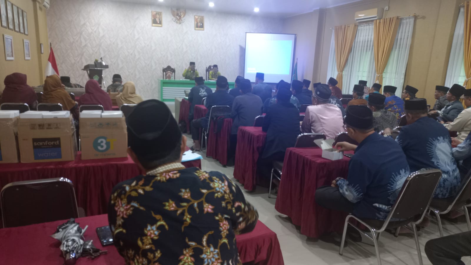 Bimas Islam Kankemenag Kota Batam Gelar Rapat Evaluasi Kinerja