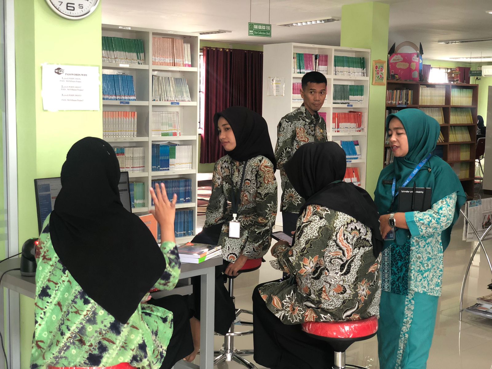 MAN Batam Terima Kunjungan Studi Banding Perpustakaan SMAN 16 Batam
