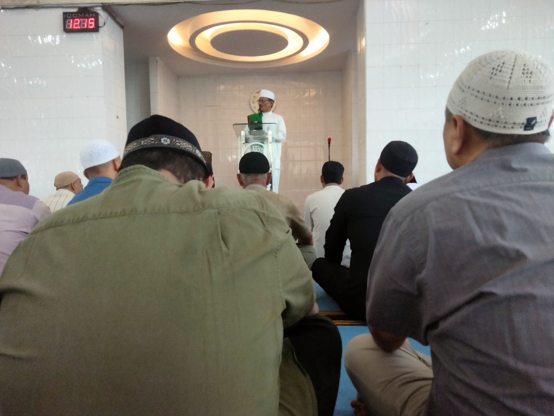 Isi Khutbah Jum'at, Dirham Sampaikan Ciri Ciri Sahabat Rosulullah SAW 