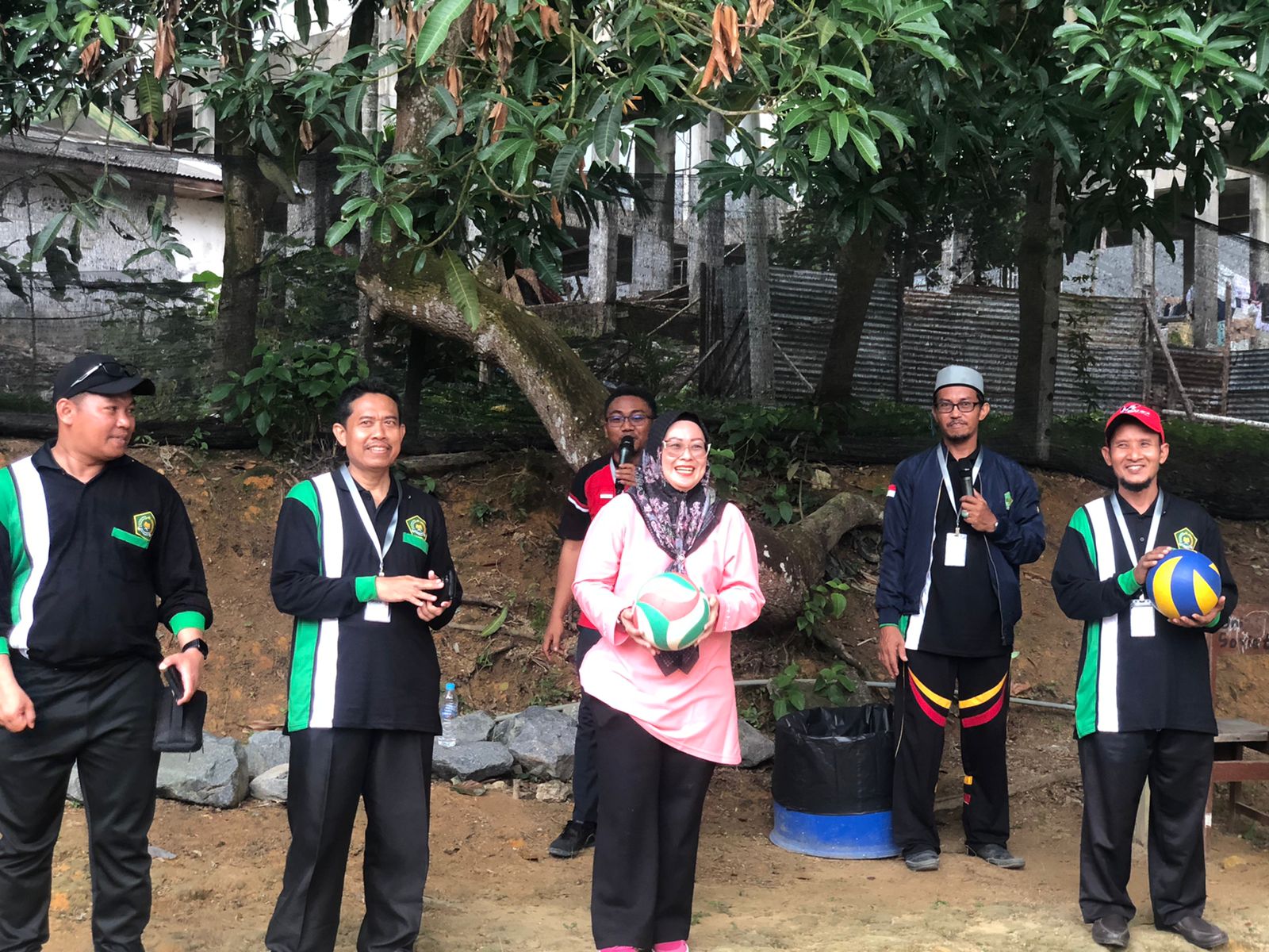 Kepala MAN 1 Kota Batam Ikut Serta dalam Pembukaan Porseni  Madrasah 2024