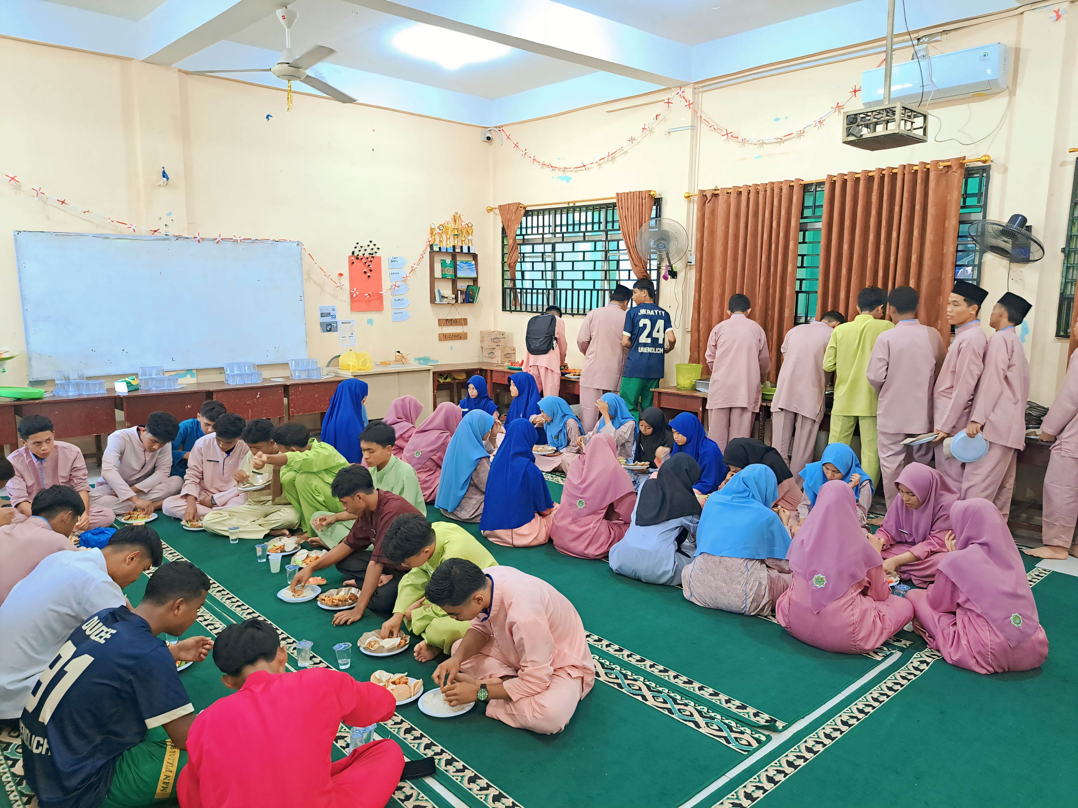 Acara Syukuran Juara Umum MAN 2 Batam Pada Ajang Porseni Tingkat Madrasah Kota Batam 2024
