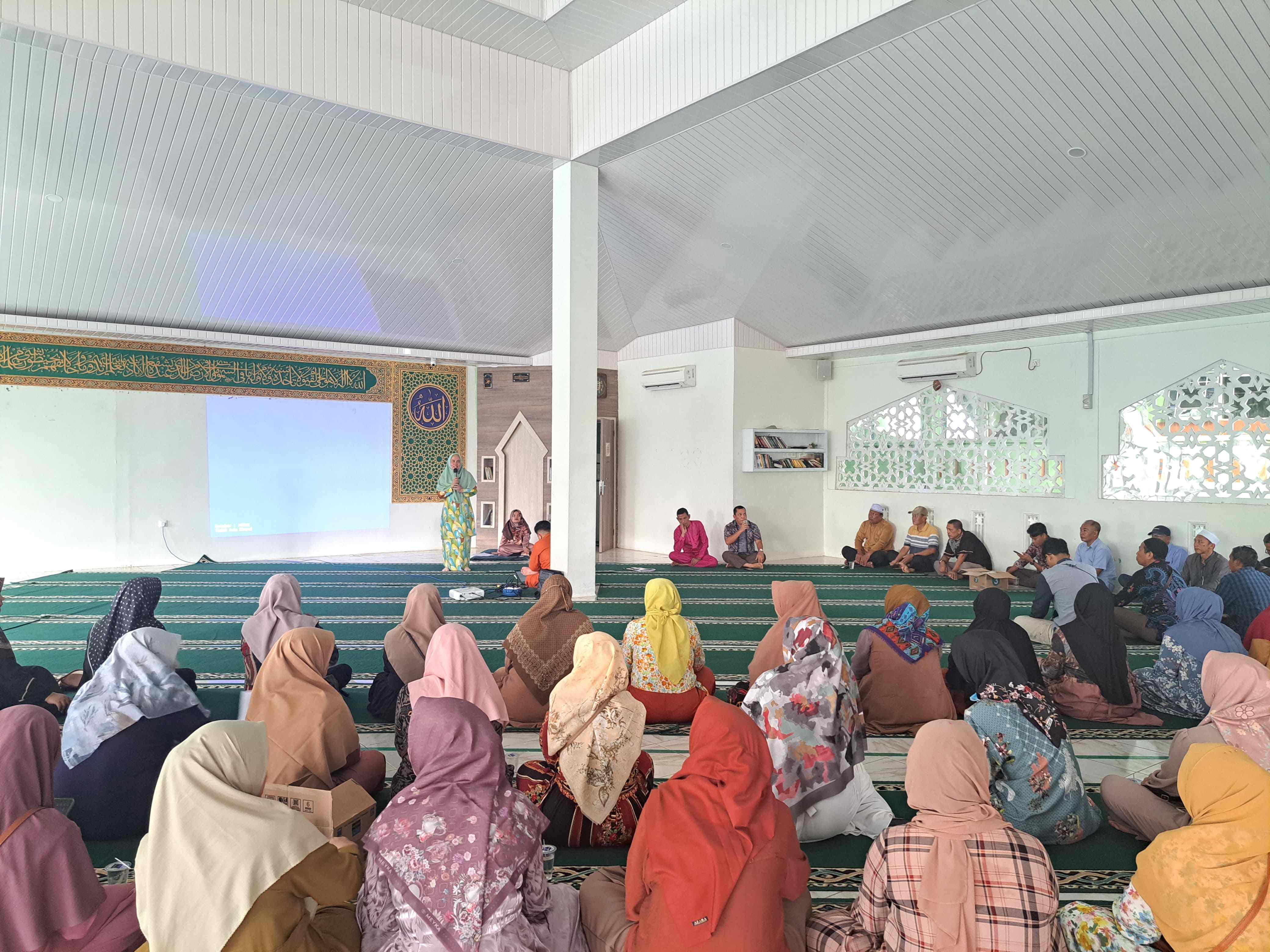 Sosialisasi Absensi Siswa Berbasis Digital Ke Wali Murid Di MAN 2 Batam