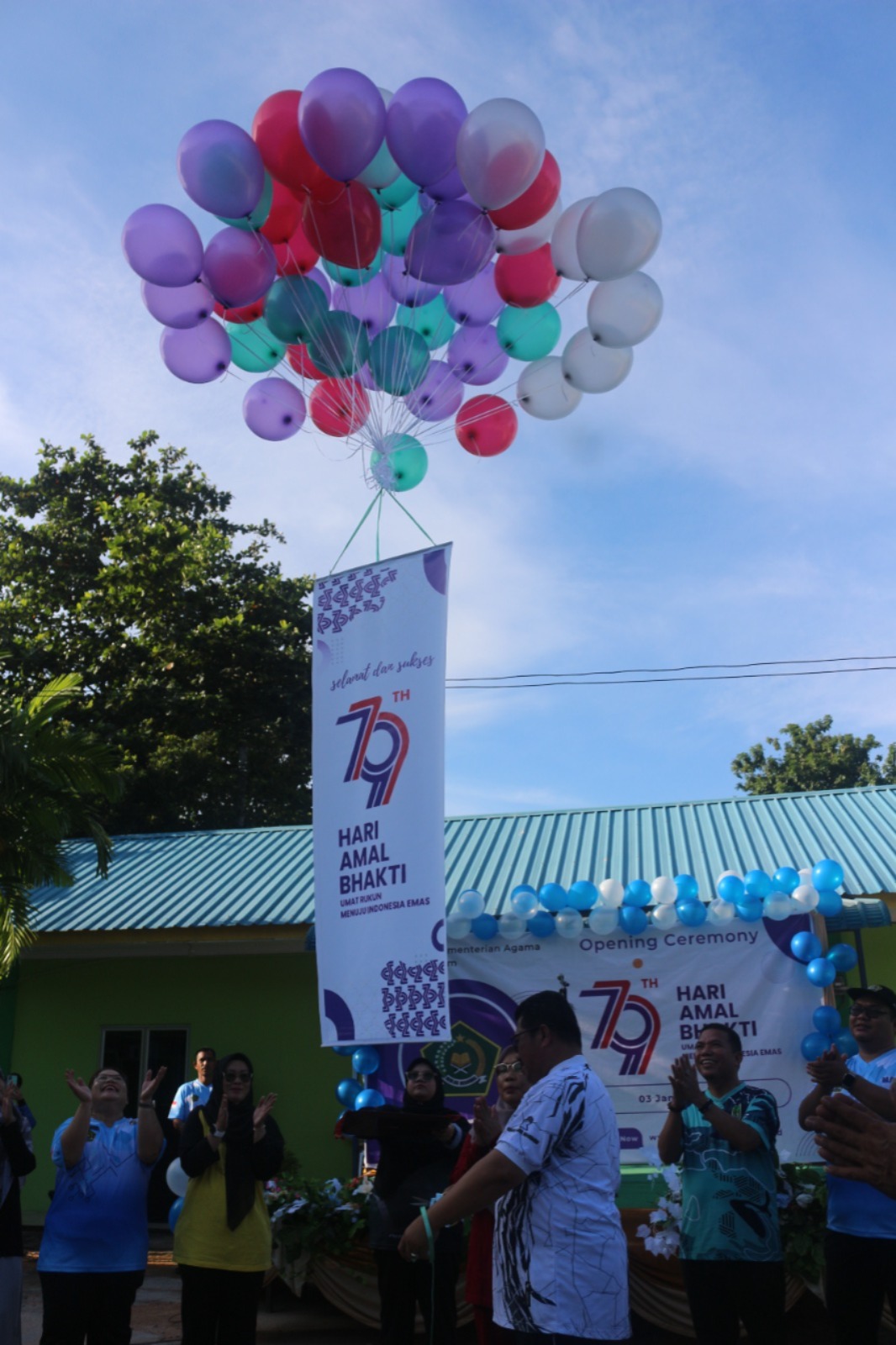 Opening Ceremony HAB ke-79 Kemenag Ditandai dengan Pelepasan Balon ke Udara