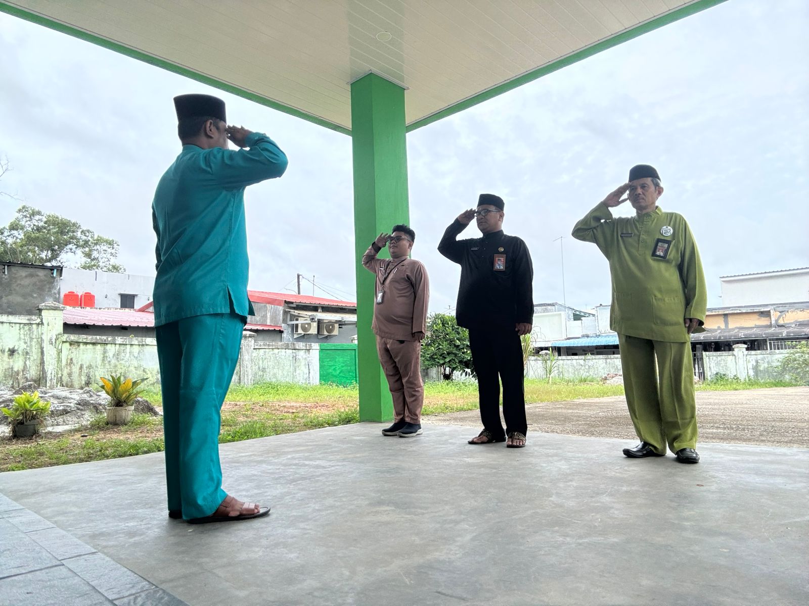 Apel Pagi KUA Lubuk Baja, Seluruh Pegawai Diingatkan Jaga Inventaris Barang Milik Negara