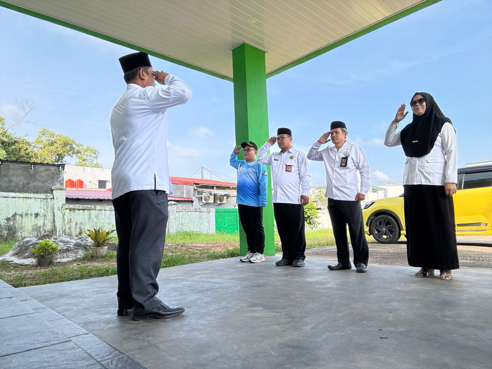 Apel Pagi KUA Lubuk Baja: Ingatkan Kedisiplinan dan Semangat Meriahkan HAB Ke-79 Kemenag