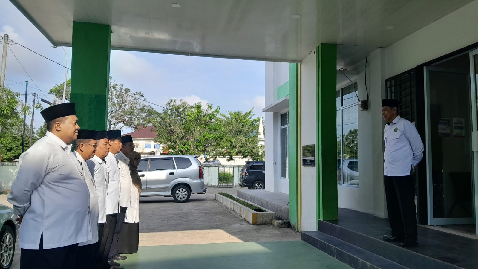 Apel Pagi di KUA Bengkong: Pembina Apel Sampaikan Pesan Penting