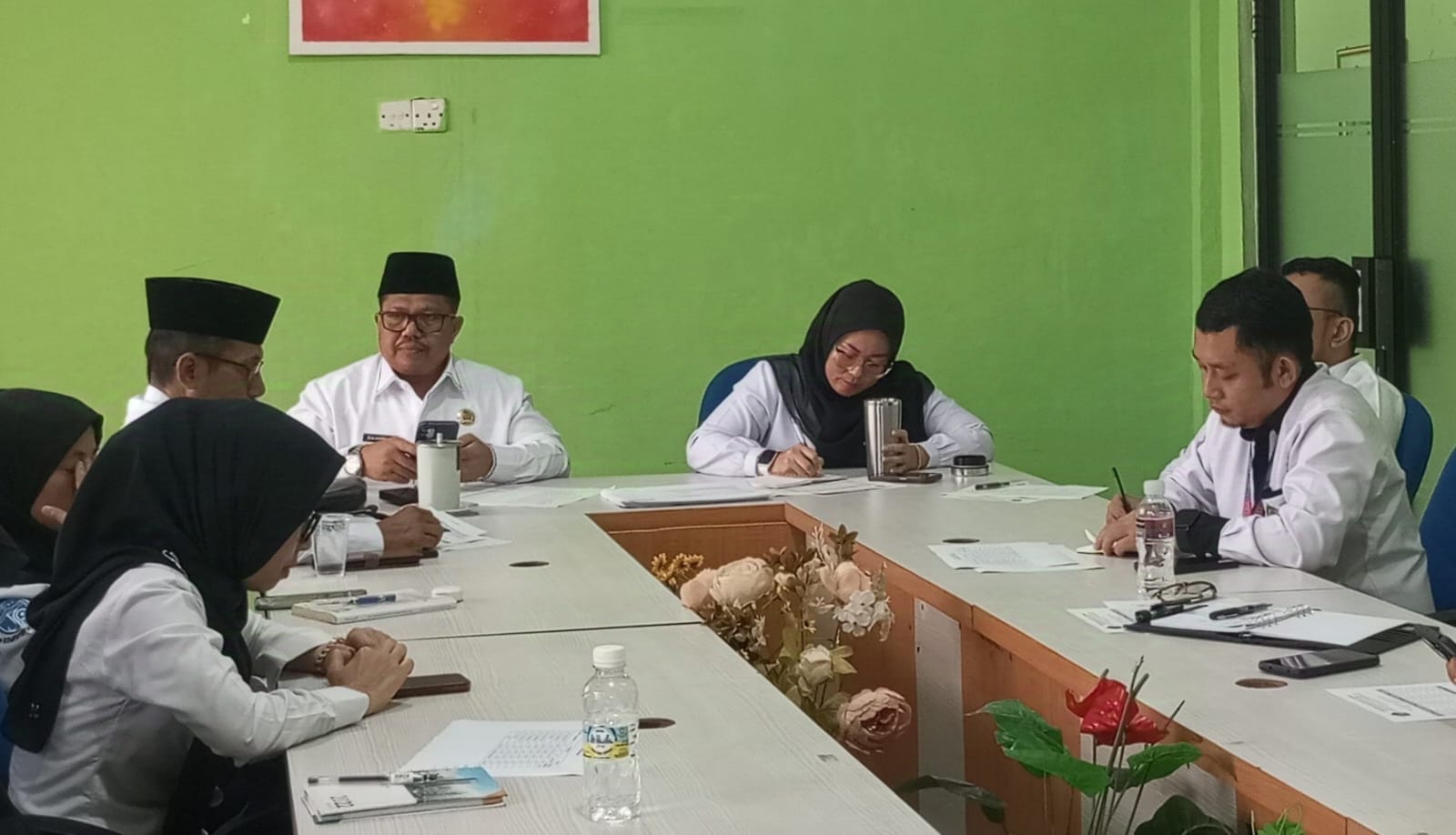 Kantor Kemenag Kota Batam Gelar Rapat Evaluasi Kinerja 2024 dan Penyusunan Rencana Kerja Prioritas Tahun 2025