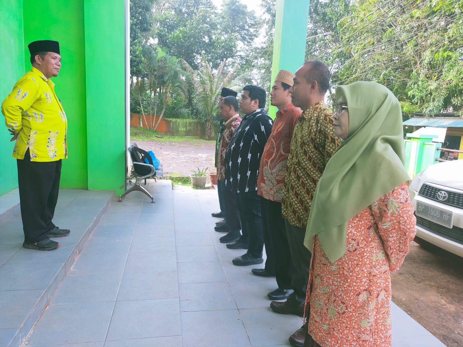 Apel Pagi KUA Sekupang, Adamrin Ingatkan Disiplin dan Komitmen Pegawai