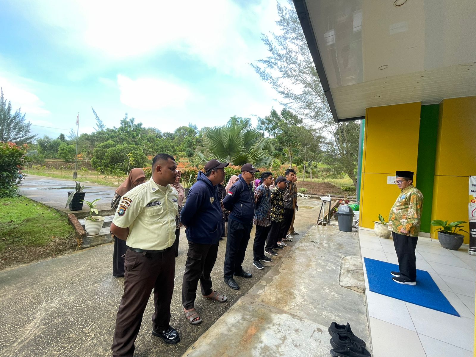Apel Pagi di MAN IC Batam: Kepala Tata Usaha Tekankan Kedisiplinan dan Pentingnya Kesehatan