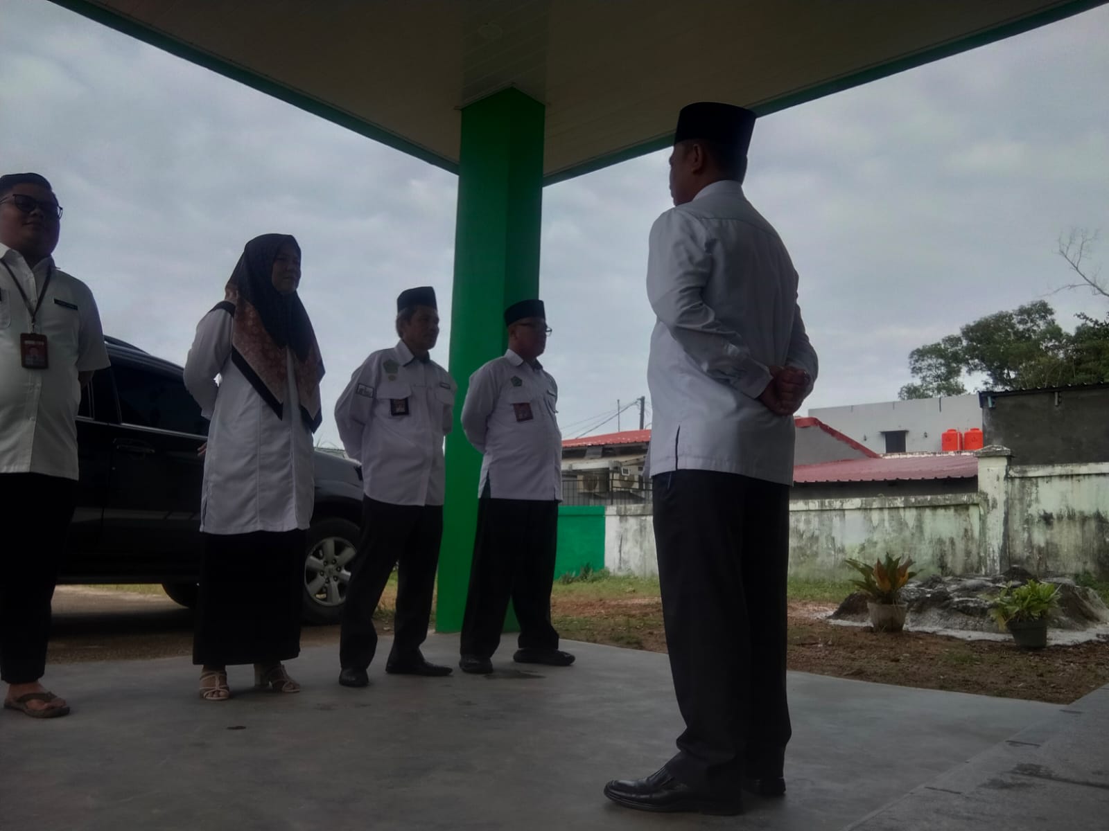 KUA Lubuk Baja Gelar Apel Pagi, Tekankan Pelayanan Prima dan Kedisiplinan