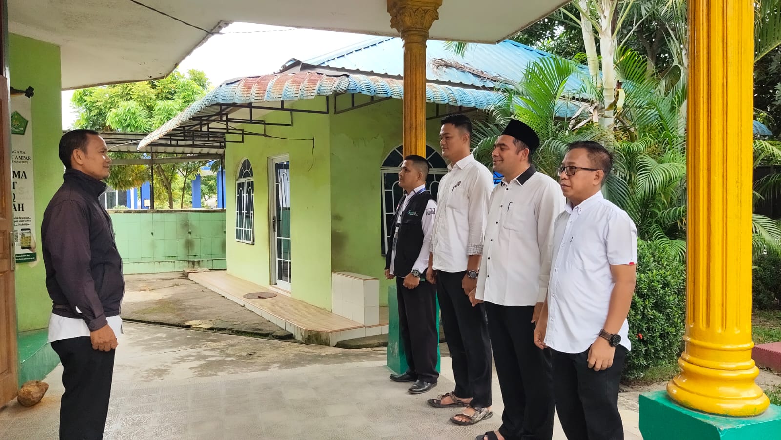 Apel Pagi KUA Batu Ampar: Jaga Kesehatan dan Tingkatkan Kekompakan