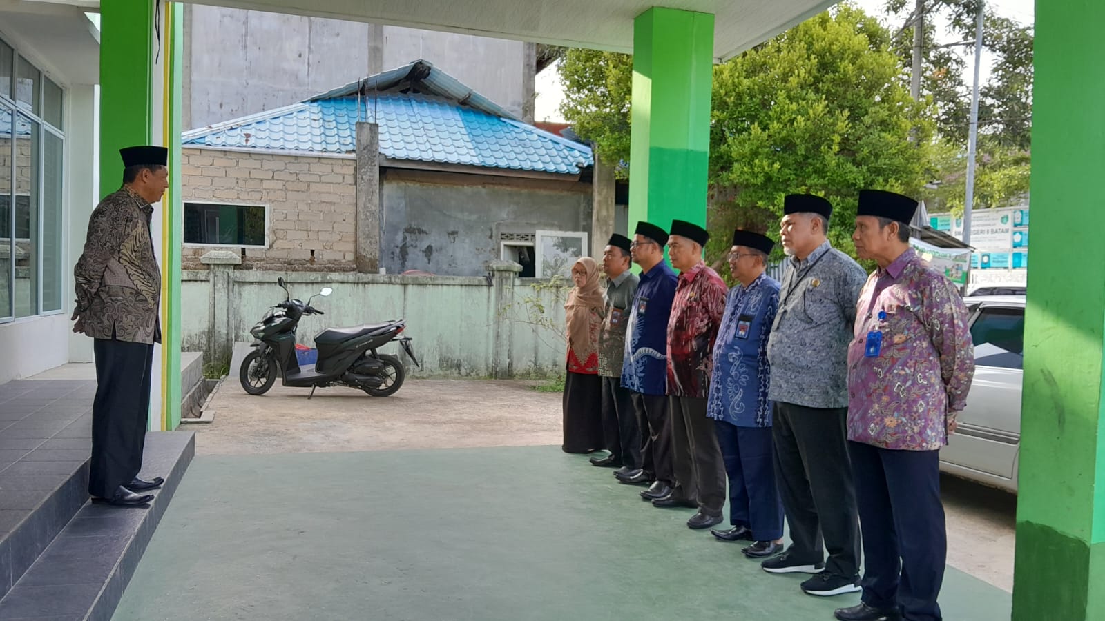Apel Pagi KUA Bengkong, Plt Kepala KUA Tekankan Dukungan terhadap Predikat WBK