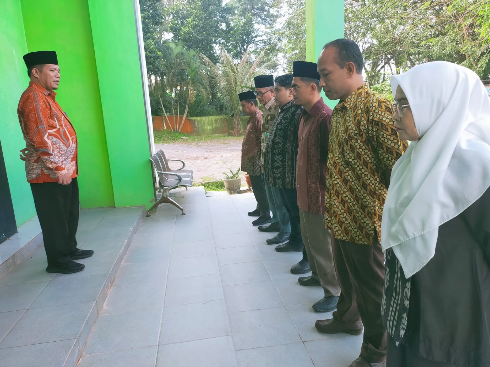 Apel Pagi KUA Sekupang, Kepala KUA Tekankan Pentingnya Kerja Keras dan Komunikasi