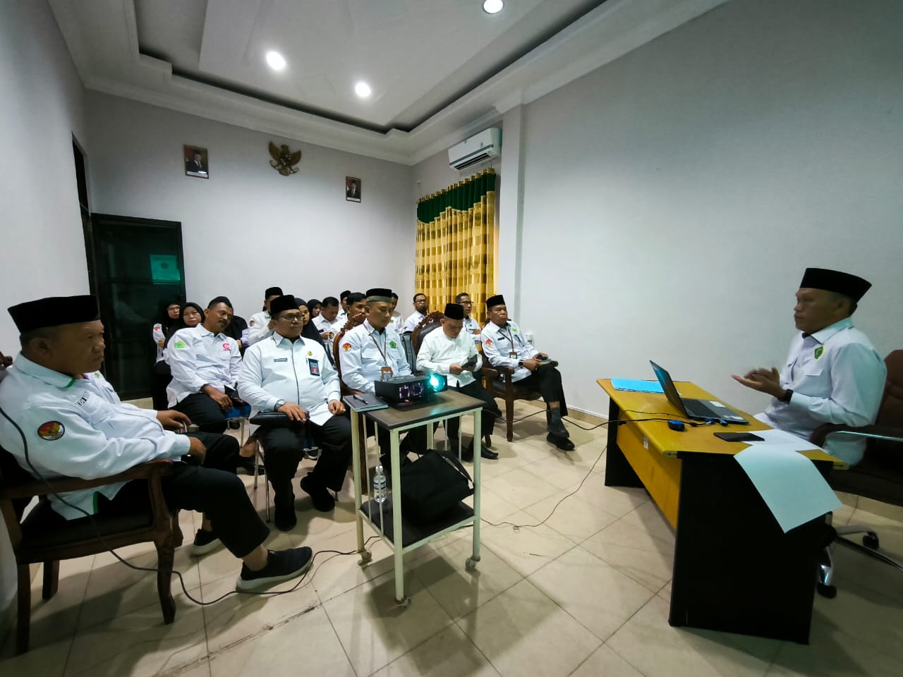 Kepala Kantor Kemenag Batam Hadiri Rapat Persiapan Pembangunan Madrasah dan KUA Revitalisasi SBSN 2025