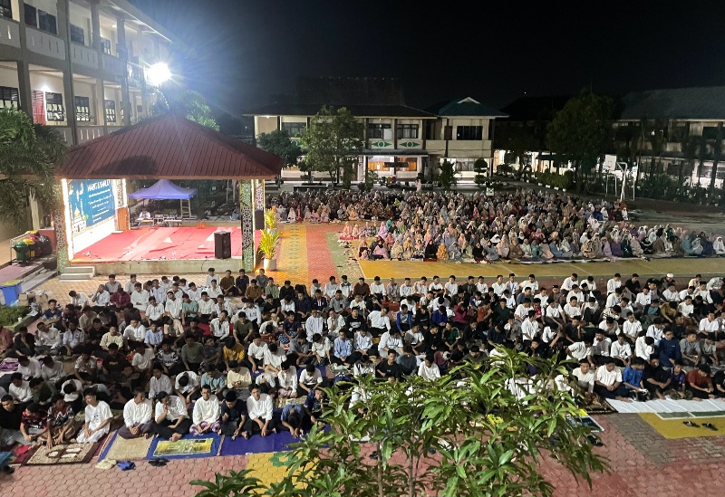 Khusyuk dan Penuh Makna, Malam Bina Iman dan Taqwa di MAN 1 Kota Batam Sukses Digelar