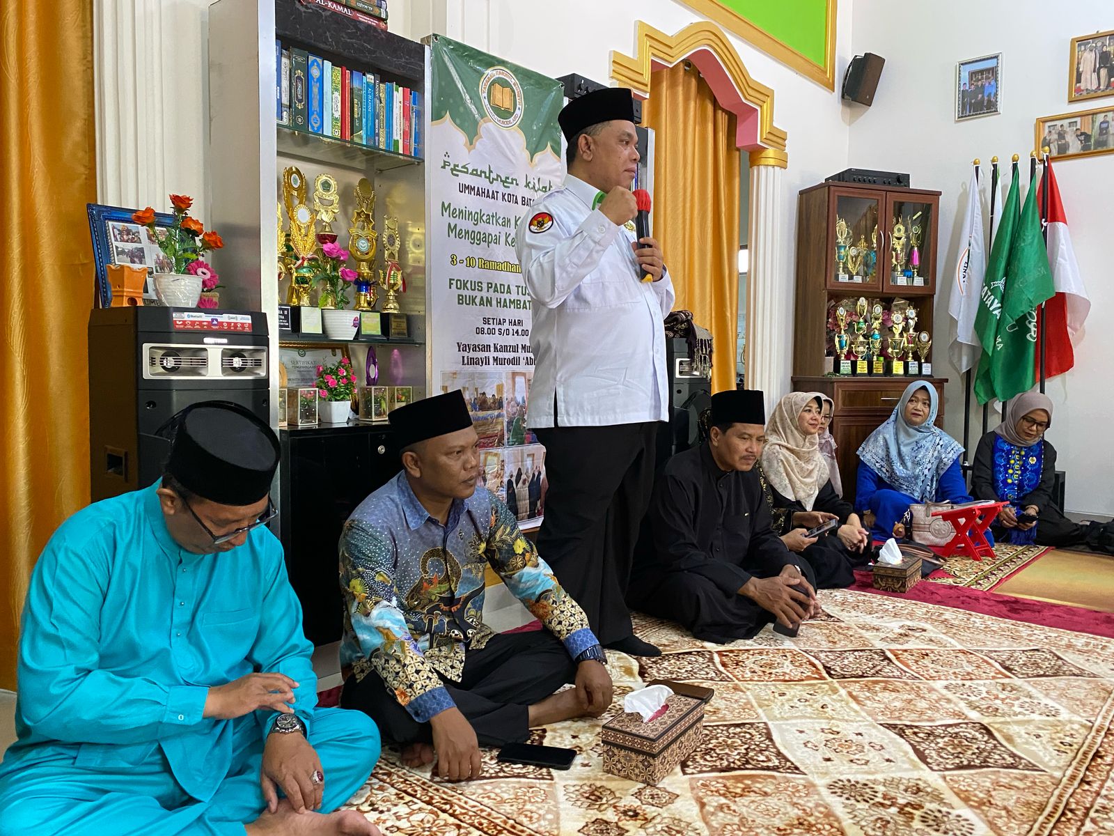 Tutup Sanlat Ibu-Ibu, Budi Dermawan Ingatkan Jaga Shalat 5 Waktu