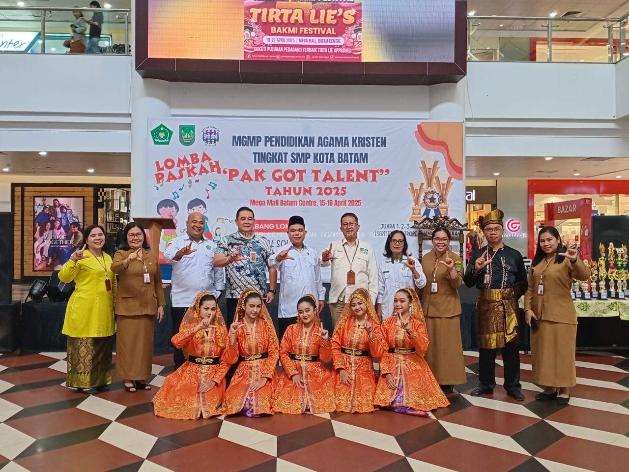 Meriahkan Hari Paskah, MGMP PAK SMP Kota Batam Gelar “PAK Got Talent” di Mega Mall