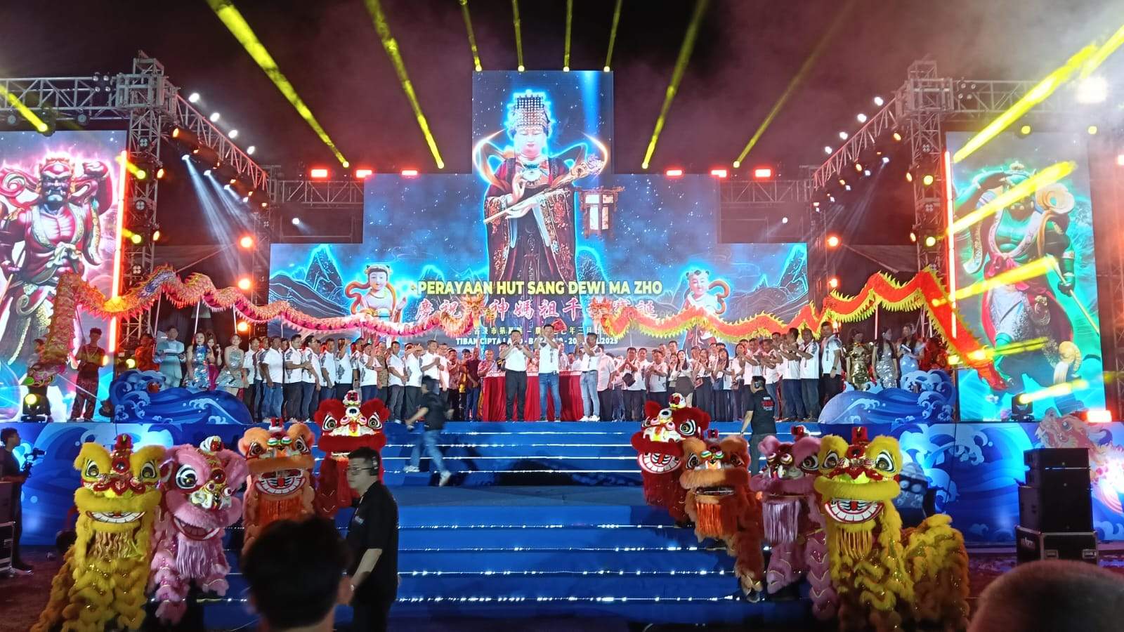 Perayaan Ulang Tahun Dewi Ma Zho di Batam Meriahkan Malam dengan Pentas Seni Internasional
