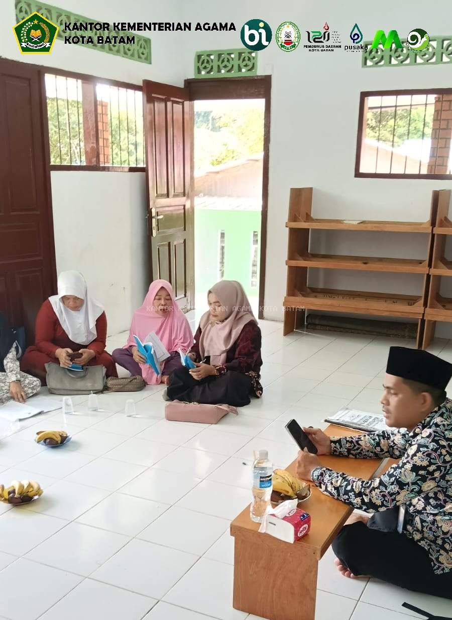 Beri Pembinaan Untuk Muallaf, Lamsar Sampaikan 20 Sifat Wajib