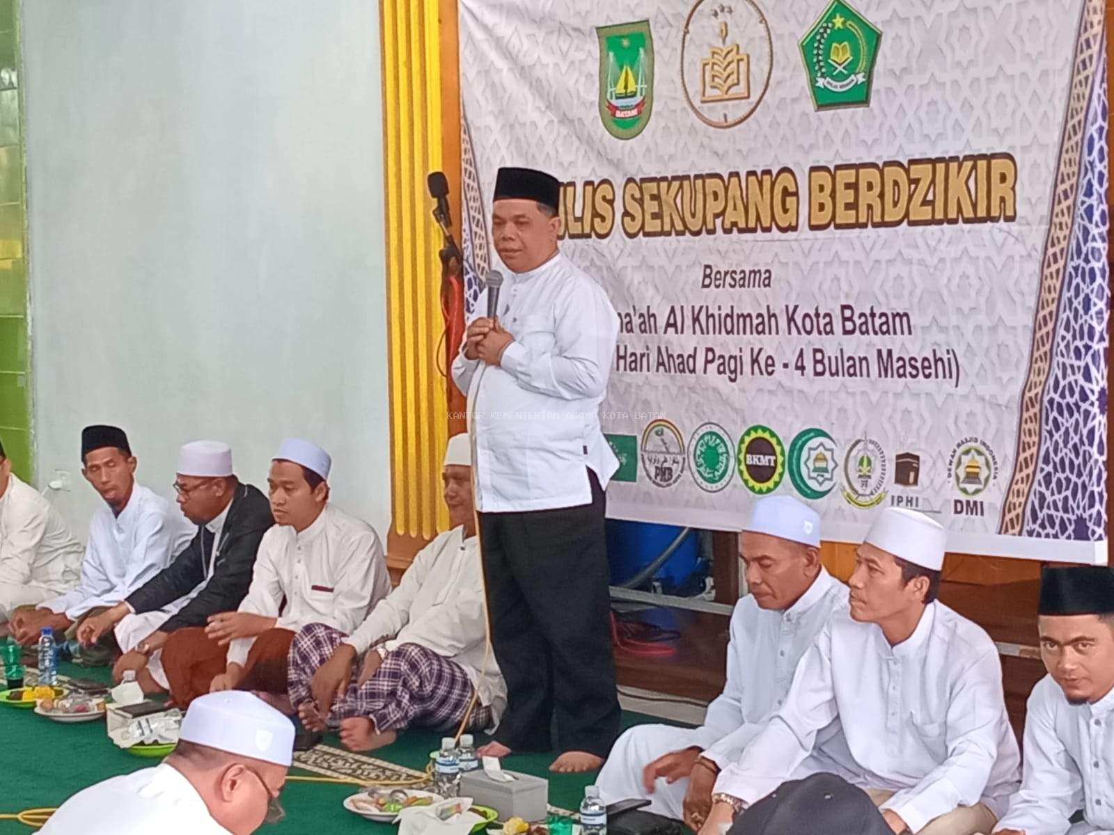 Sekupang Berdzikir Bersama Majelis Al Khidmah, Budi Dermawan Ajak Generasi Muda Aktif di Masjid