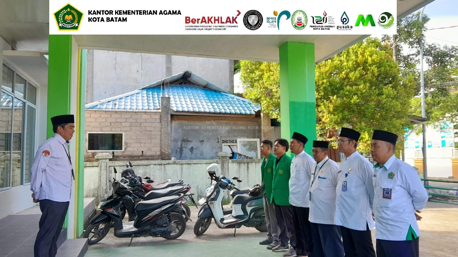 Apel Pagi KUA Kecamatan Bengkong: Peneguhan Disiplin dan Pelayanan Prima