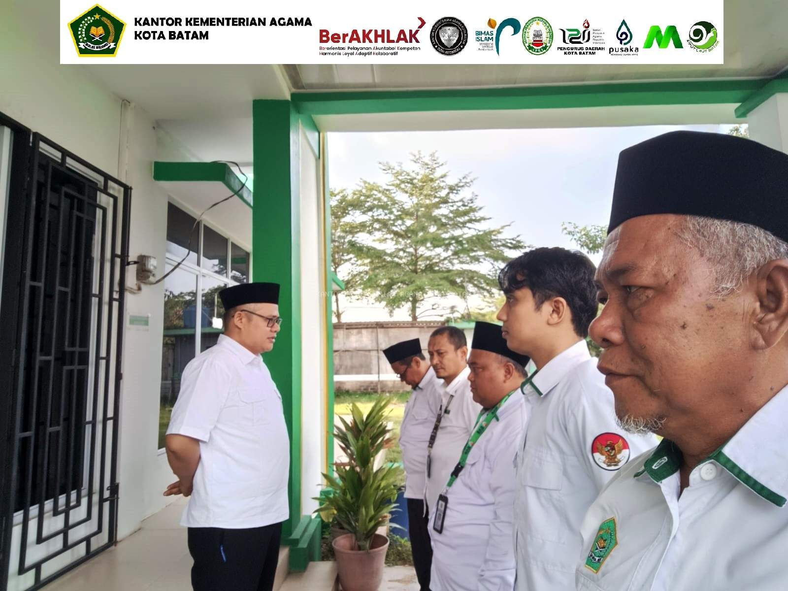 Apel Pagi Penuh Semangat di KUA Sagulung: Menuju Disiplin, Kekompakan, dan Pelayanan Prima