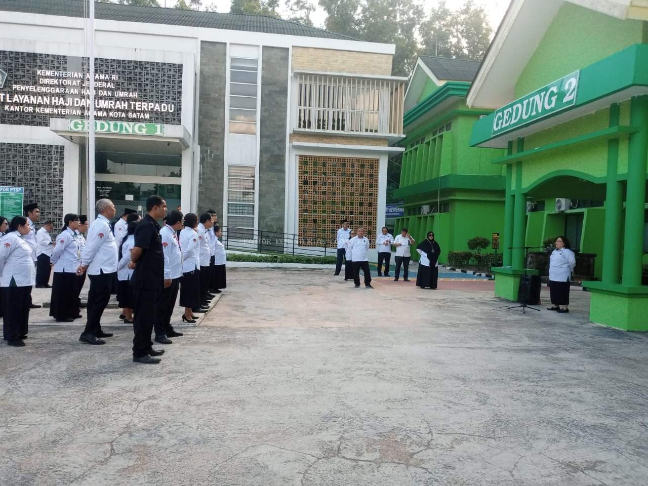 Kasi Urakris Pimpin Apel Pagi, Tekankan Fokus Kinerja dan Prestasi
