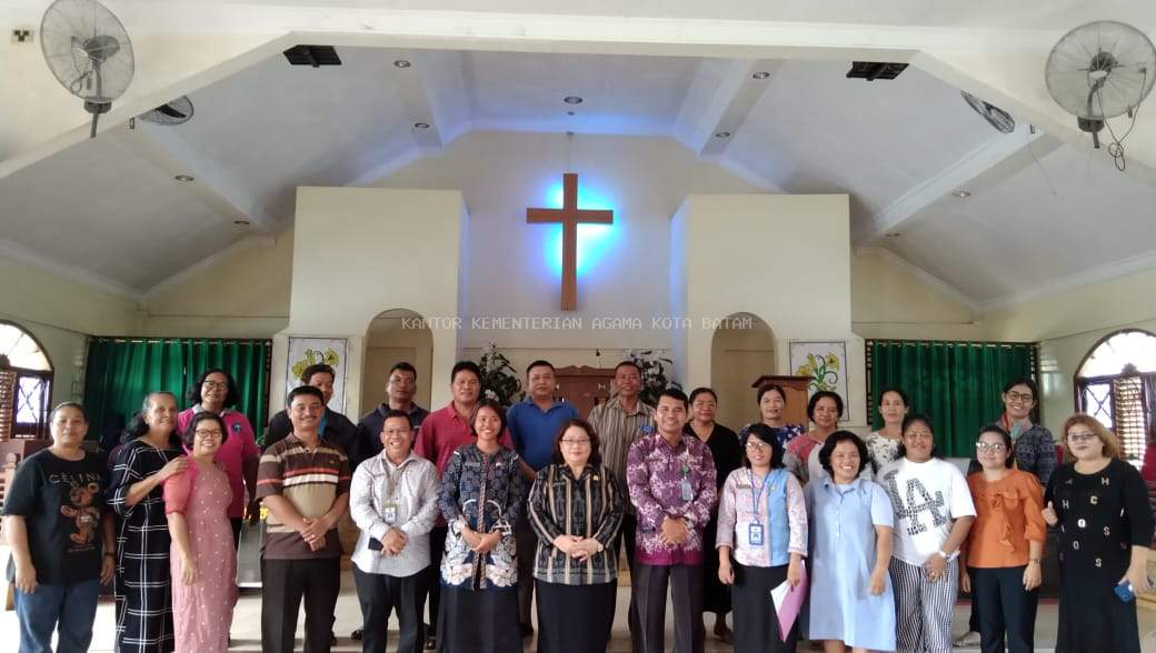 Esther Sri Liasna Lakukan Visitasi ke Gereja GBKP Batuaji