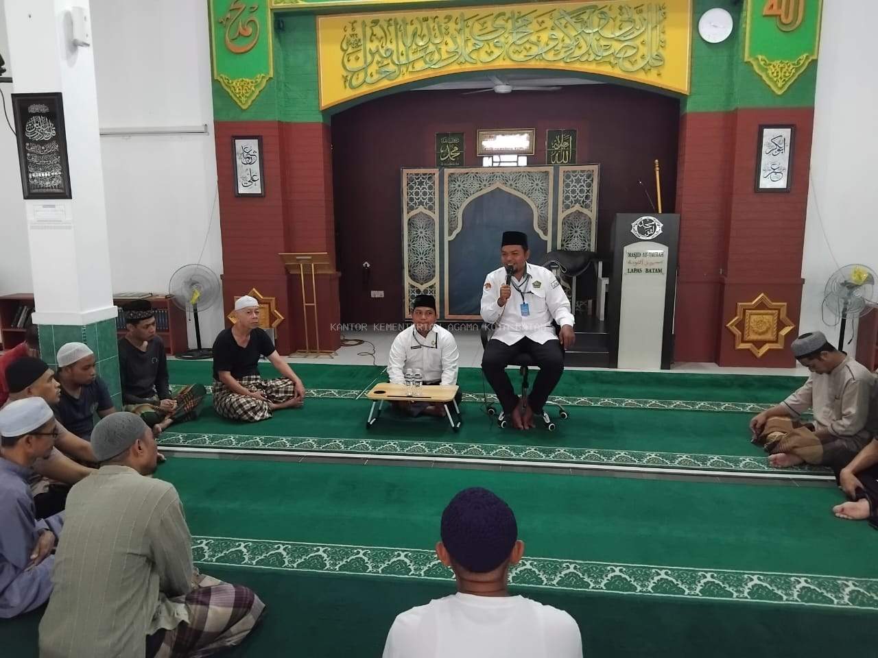 Penyuluh Agama Islam Kantor Kemenag Kota Batam Beri Bimbingan dan Motivasi Ibadah kepada Warga Binaan Lapas Kelas IIA Batam