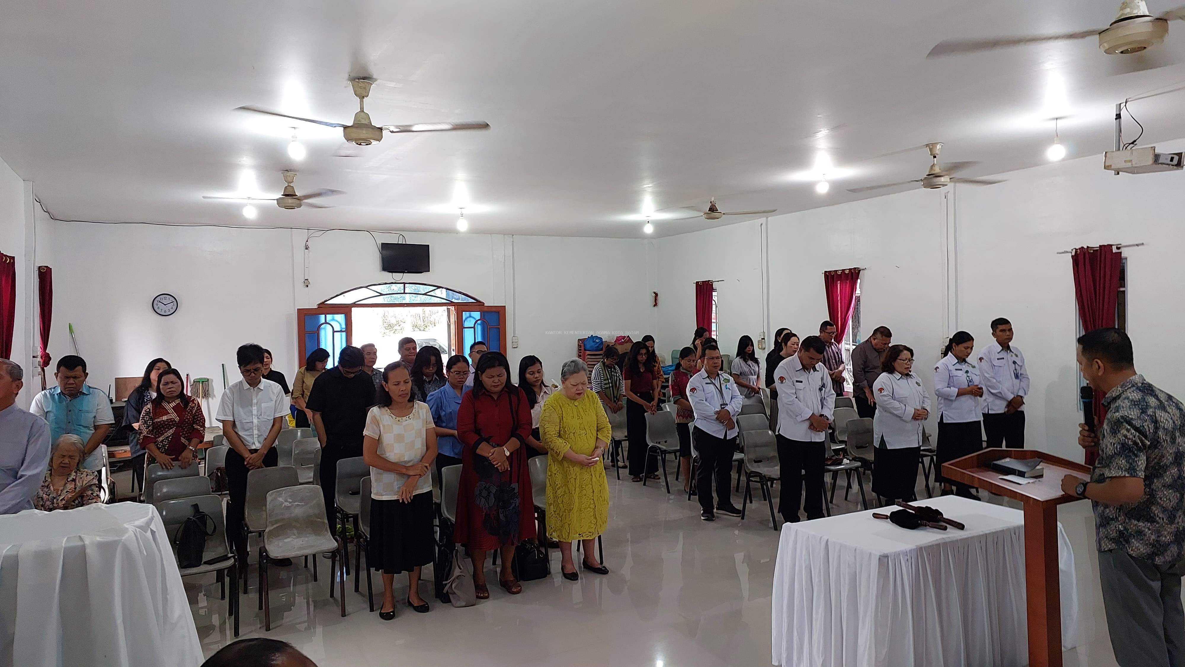 Kasi Urusan Agama Kristen dan Tim Penyuluh Hadiri Ibadah Syukur di GPdI Punggur Wilayah 1