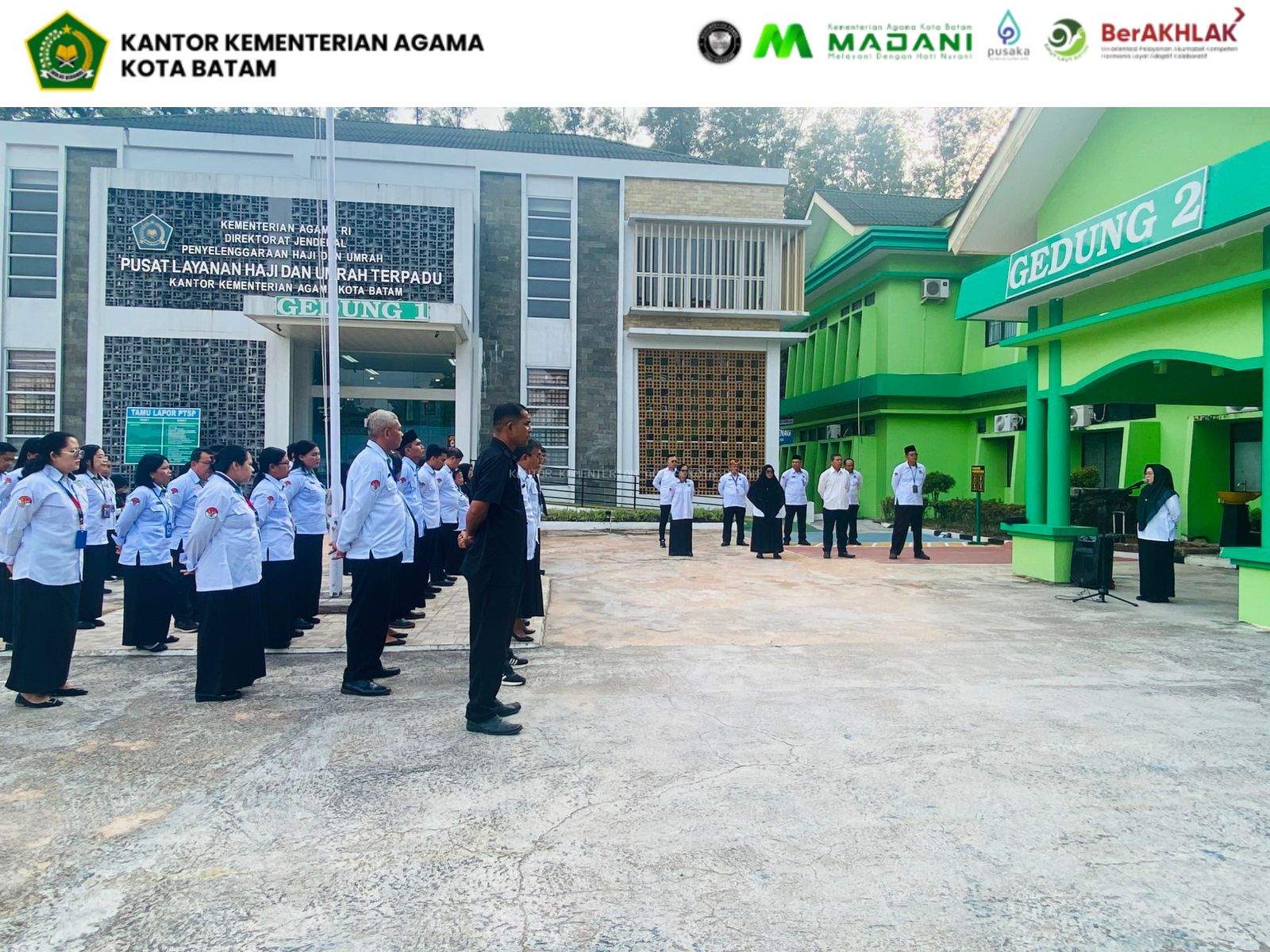 Kantor Kemenag Kota Batam Ajak Pegawai Jaga Kebersihan dan Sukseskan Perayaan HUT RI