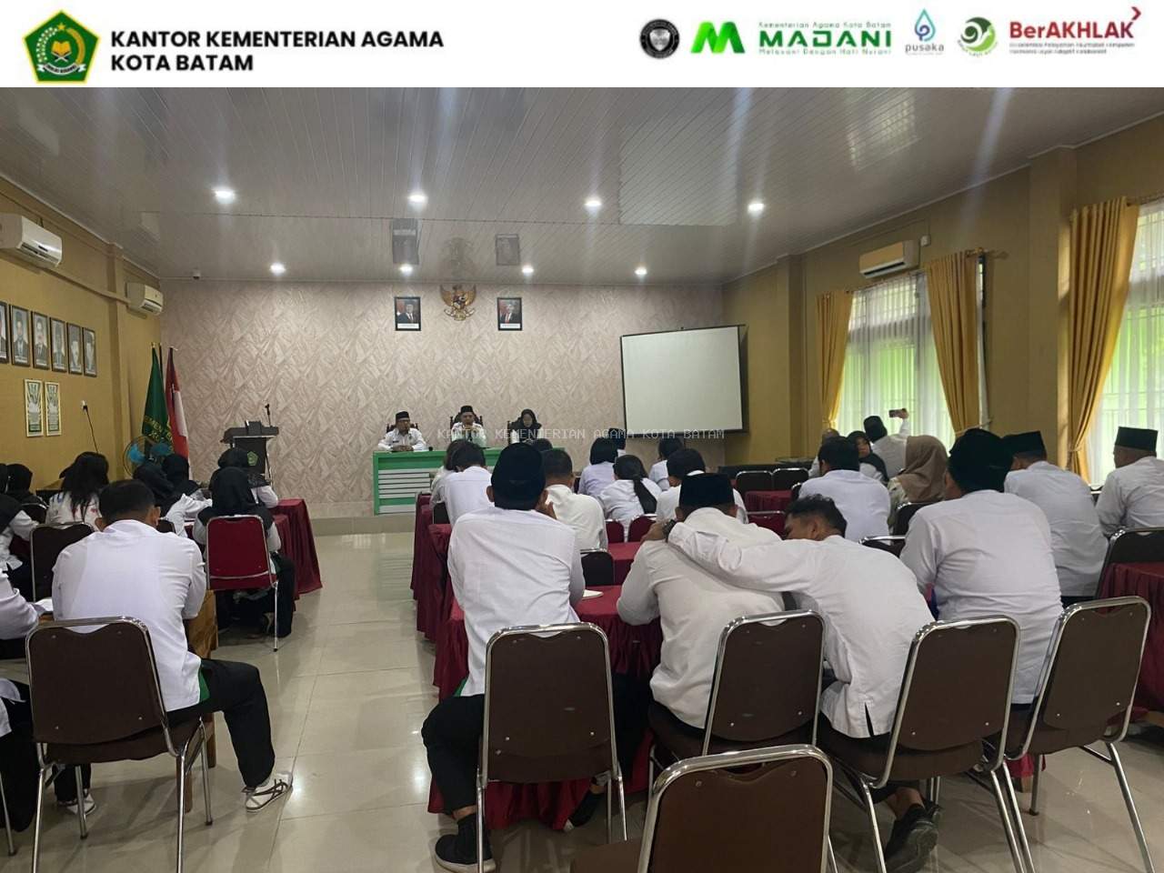Kantor Kemenag Kota Batam Gelar Rapat Persiapan Istighotsah dan HUT ke-80 RI 