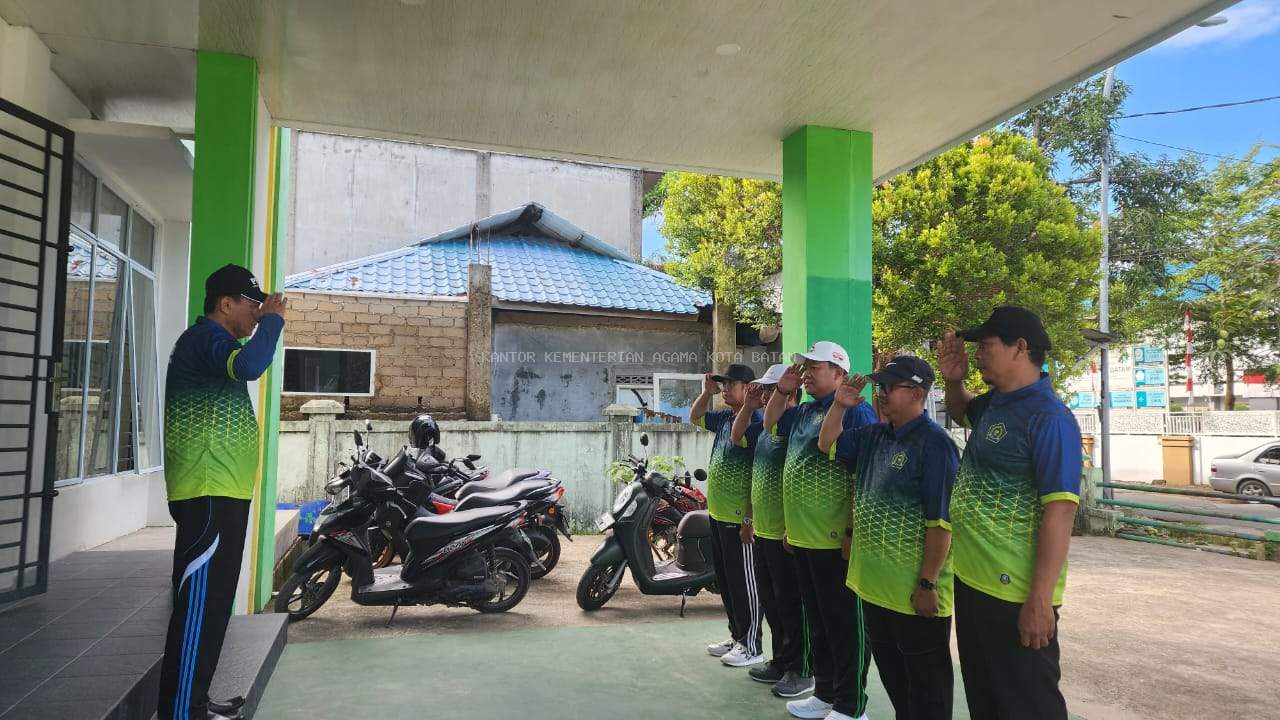 KUA Bengkong Gelar Jalan Sehat dan Kerja Bakti untuk Mempererat Silaturahmi